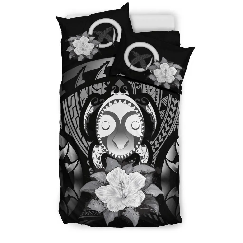 Vanuatu Gray Hibiscus Bedding Set